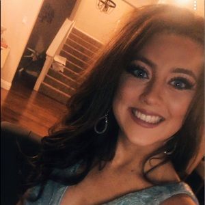 Meet your Posher, Chelsey